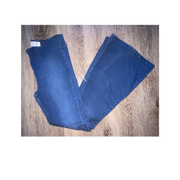 We The Free Denim - SALE🎈NWOT WE THE FREE FAMOUS PENNY FLARE JEAN! PULL ON! BEAUTIFUL AND FLATTERING
